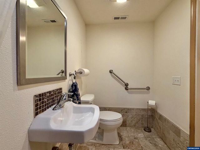 6555 Looney Ln SW, Albany, OR 97321