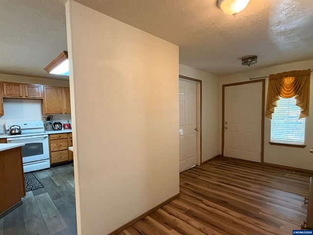 6555 Looney Ln SW, Albany, OR 97321