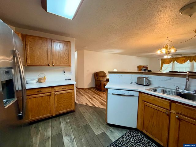 6555 Looney Ln SW, Albany, OR 97321
