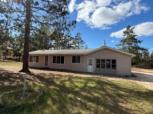 2466 Sunset Strip, Grayling, MI 49738