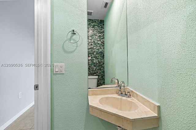 9568 Boca Gardens Pkwy B, Boca Raton, FL 33496