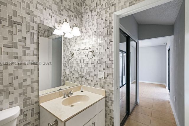 9568 Boca Gardens Pkwy B, Boca Raton, FL 33496