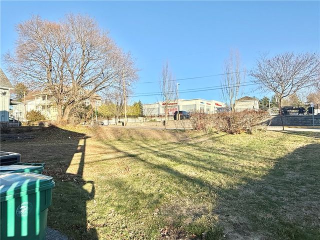 998 Cass Avenue 2, Woonsocket, RI 02895