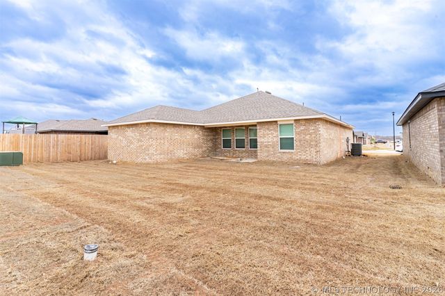 27173 E 109th Street S, Coweta, OK 74429