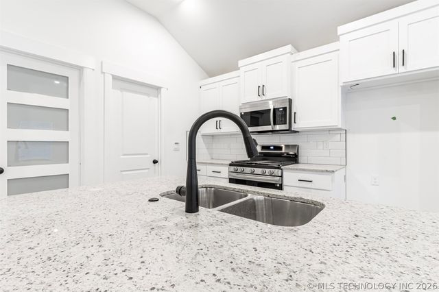 27173 E 109th Street S, Coweta, OK 74429