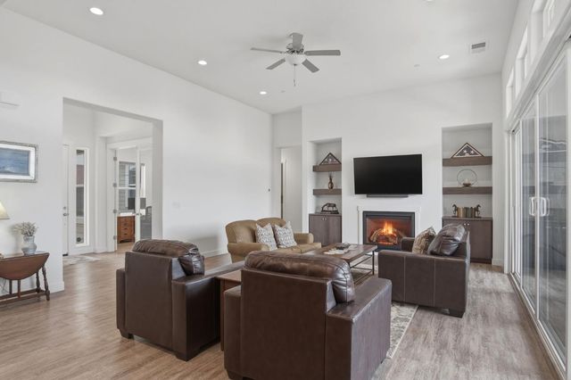 2787 Millstream Ln, Turlock, CA 95382