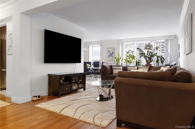 609 Kappock Street 8G, Bronx, NY 10463