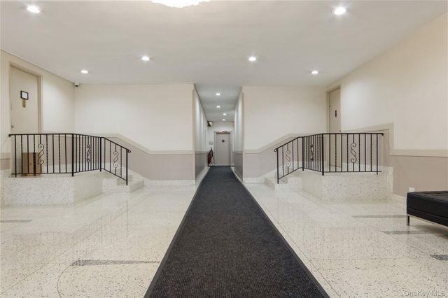 609 Kappock Street 8G, Bronx, NY 10463