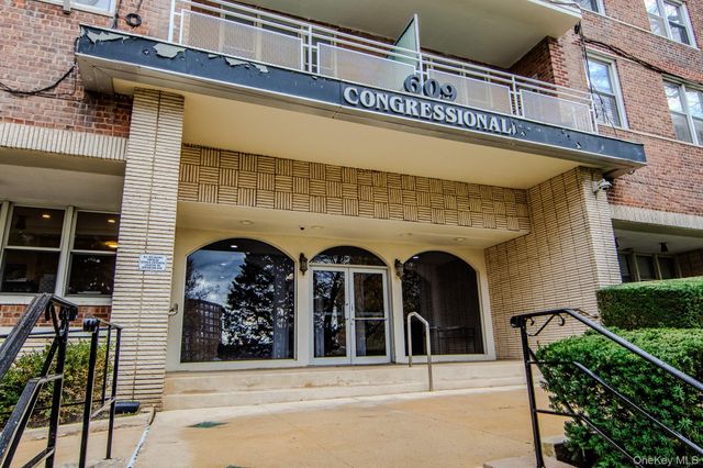 609 Kappock Street 8G, Bronx, NY 10463