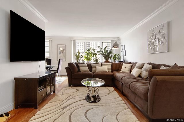 609 Kappock Street 8G, Bronx, NY 10463