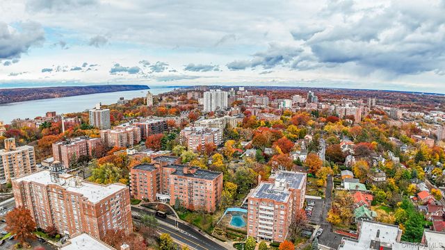 609 Kappock Street 8G, Bronx, NY 10463