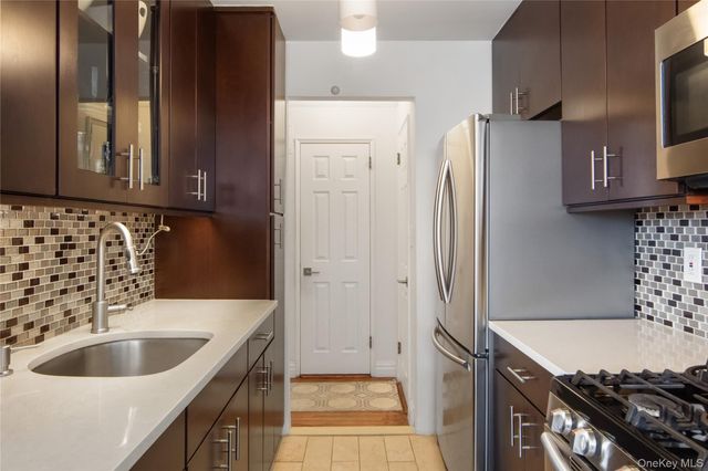 609 Kappock Street 8G, Bronx, NY 10463