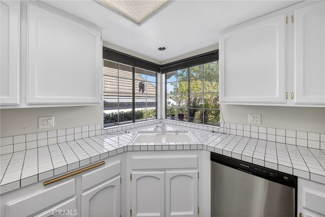 1786 Spyglass Circle, Vista, CA 92081