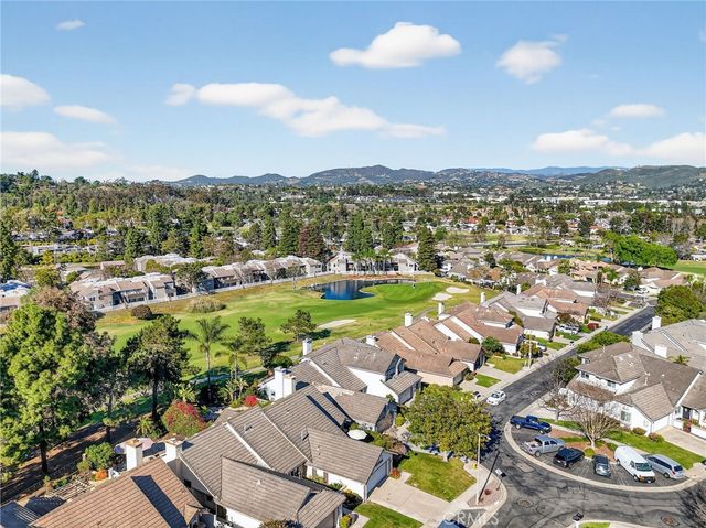1786 Spyglass Circle, Vista, CA 92081