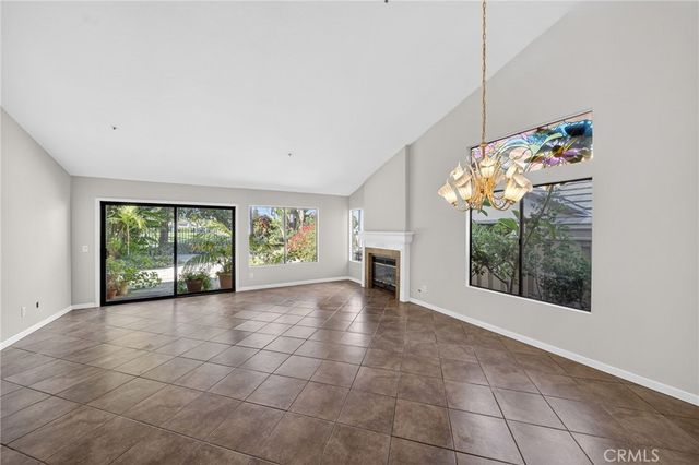 1786 Spyglass Circle, Vista, CA 92081