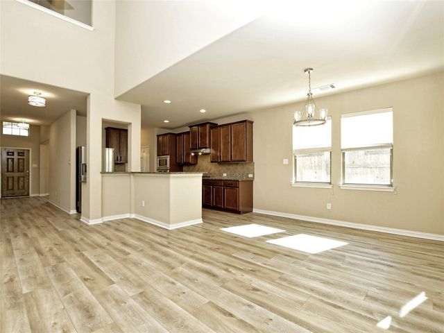 5613 Texas Bluebell DR, Spicewood, TX 78669