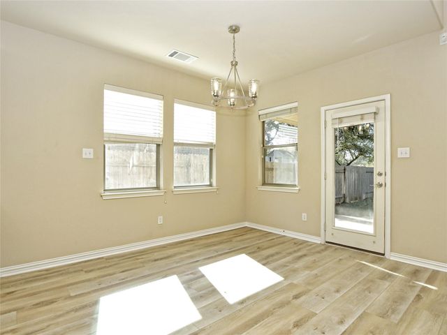 5613 Texas Bluebell DR, Spicewood, TX 78669