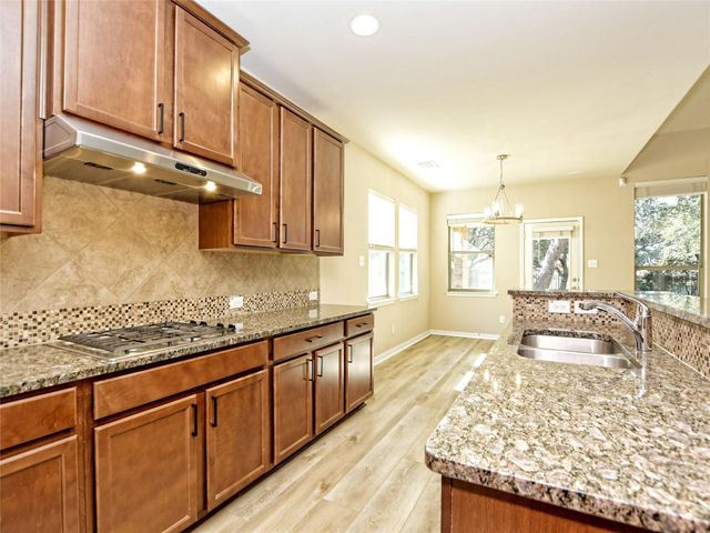 5613 Texas Bluebell DR, Spicewood, TX 78669