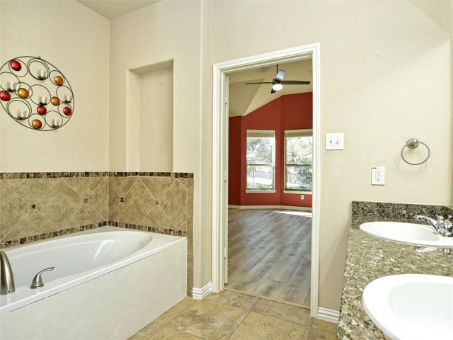 5613 Texas Bluebell DR, Spicewood, TX 78669