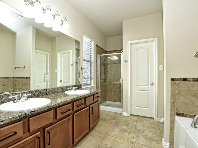 5613 Texas Bluebell DR, Spicewood, TX 78669