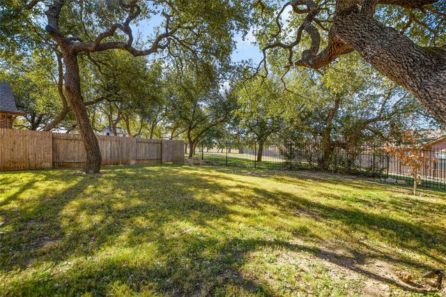 5613 Texas Bluebell DR, Spicewood, TX 78669