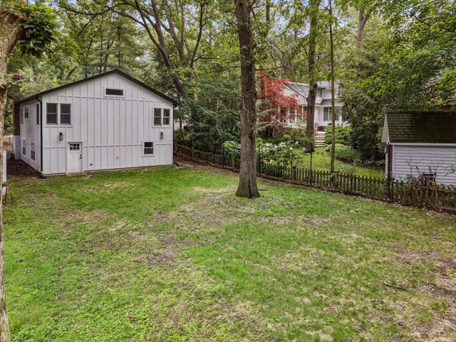 4046 Hillside Trail, Michiana Vllg, MI 49117