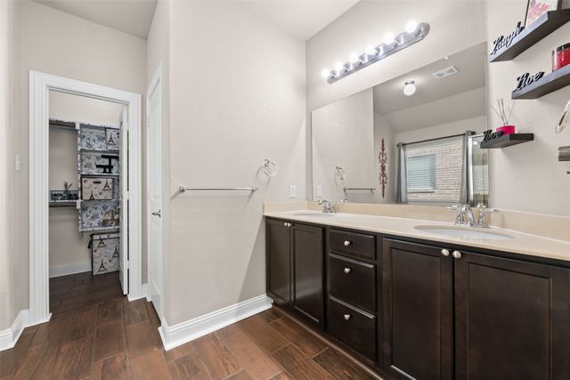 15917 Langsdale Street, Frisco, TX 75036