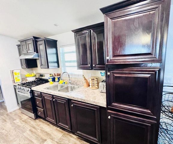 402 63rd 244, San Diego, CA 92114
