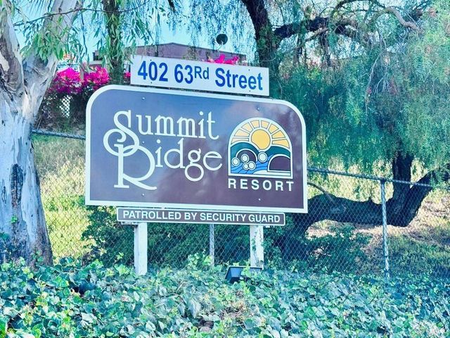 402 63rd 244, San Diego, CA 92114