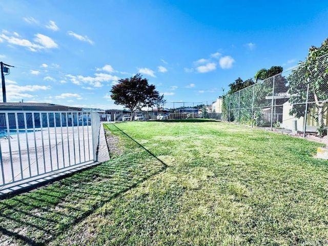 402 63rd 244, San Diego, CA 92114