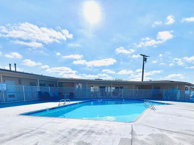 402 63rd 244, San Diego, CA 92114