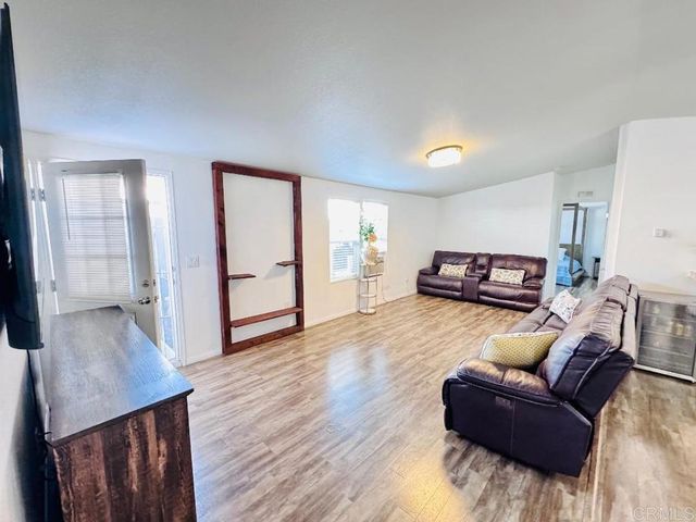 402 63rd 244, San Diego, CA 92114