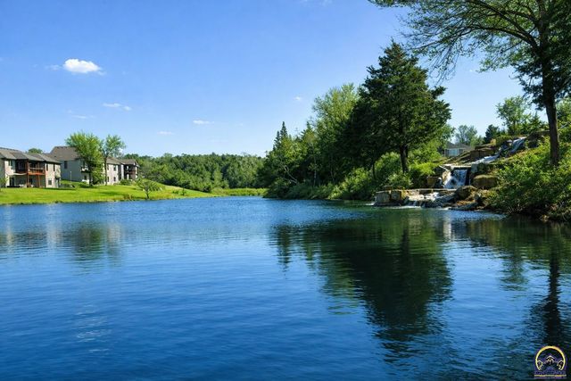 6215 SW 46th CT, Topeka, KS 66614