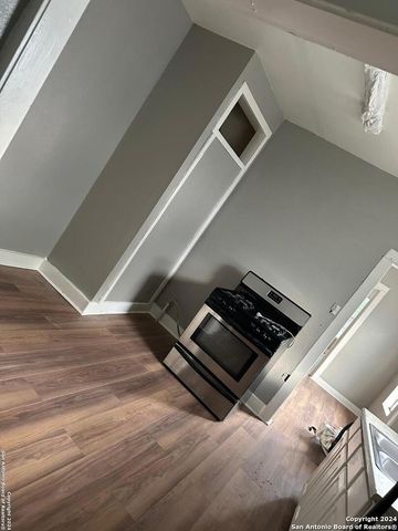 809 KAYTON AVE, San Antonio, TX 78210