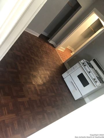 809 KAYTON AVE, San Antonio, TX 78210