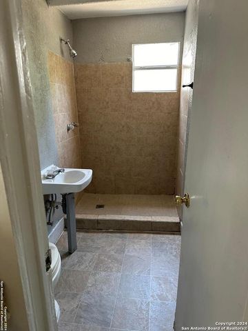 809 KAYTON AVE, San Antonio, TX 78210