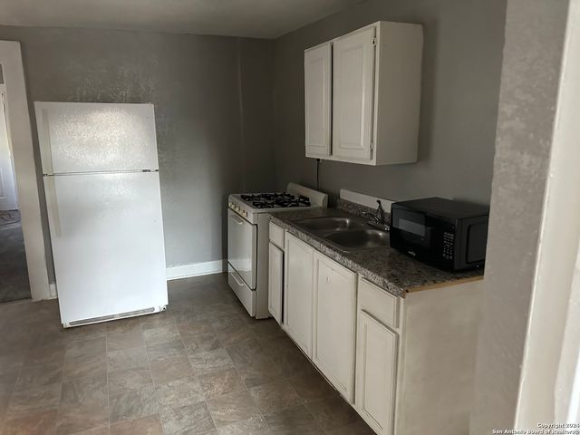 809 KAYTON AVE, San Antonio, TX 78210