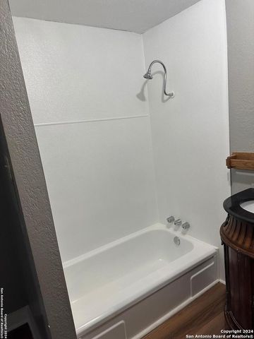 809 KAYTON AVE, San Antonio, TX 78210