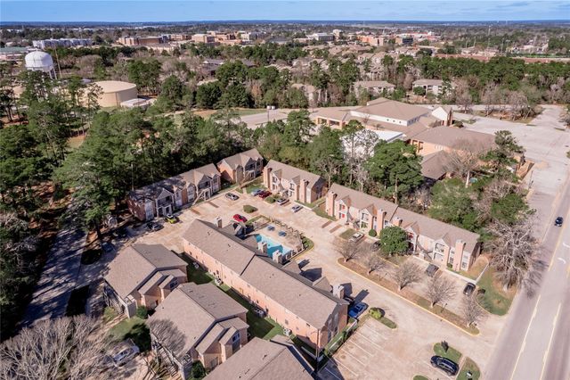 2402 Sycamore Avenue E2, Huntsville, TX 77340