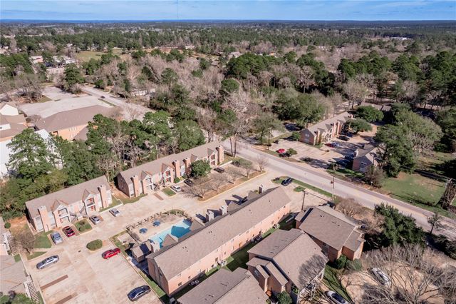 2402 Sycamore Avenue E2, Huntsville, TX 77340