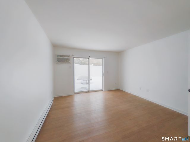 8 Rose Lane APT 18-13, Danbury, CT 06811