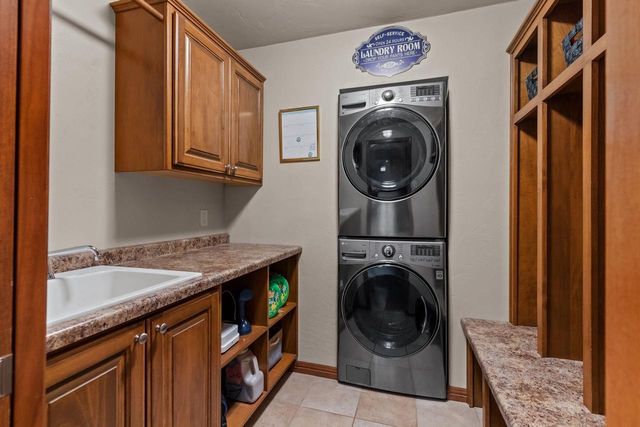 1578 LONE OAK DRIVE, Neenah, WI 54956