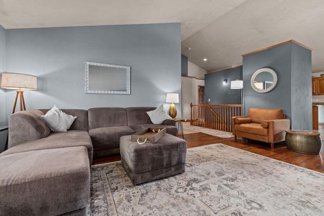 1578 LONE OAK DRIVE, Neenah, WI 54956