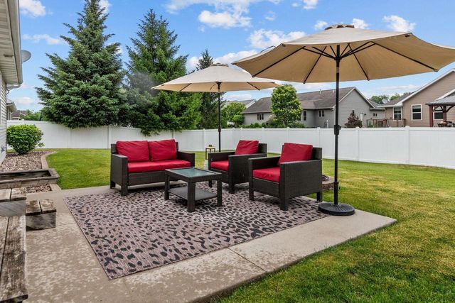 1578 LONE OAK DRIVE, Neenah, WI 54956