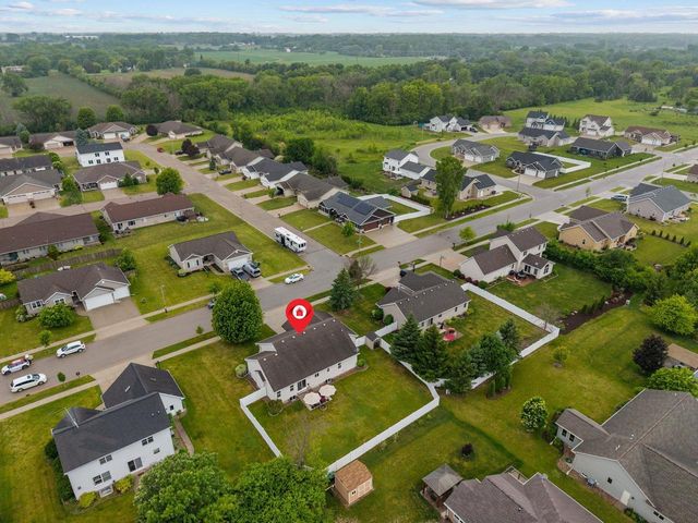 1578 LONE OAK DRIVE, Neenah, WI 54956