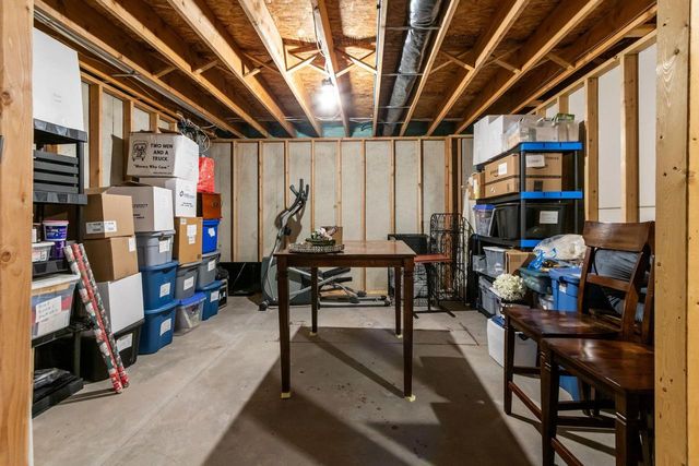 1578 LONE OAK DRIVE, Neenah, WI 54956