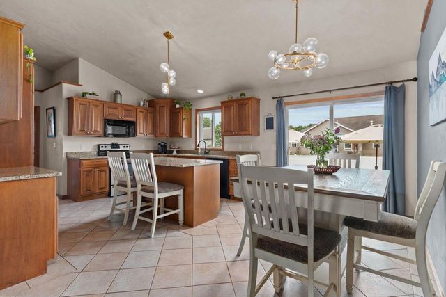 1578 LONE OAK DRIVE, Neenah, WI 54956