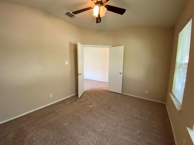 218 Jennifer LN, Bastrop, TX 78602