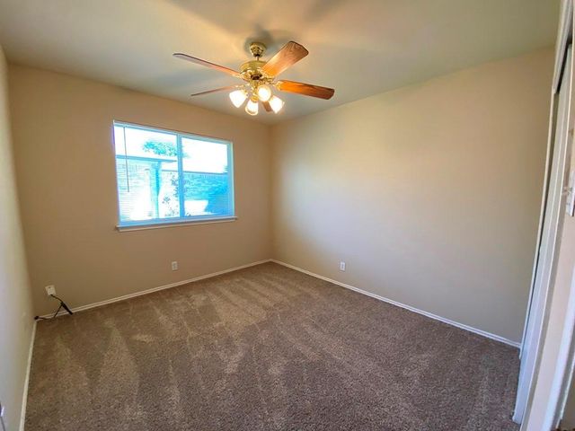 218 Jennifer LN, Bastrop, TX 78602
