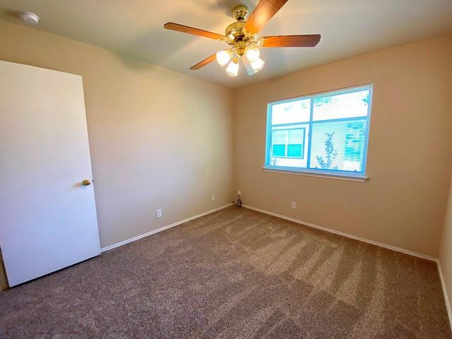 218 Jennifer LN, Bastrop, TX 78602